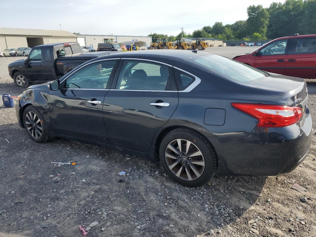 2016 Nissan Altima 2.5 - Image 2