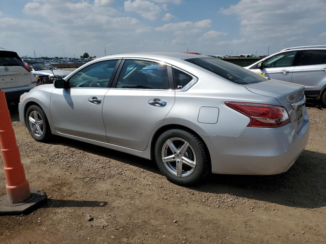 2013 Nissan Altima 2.5 - Image 2