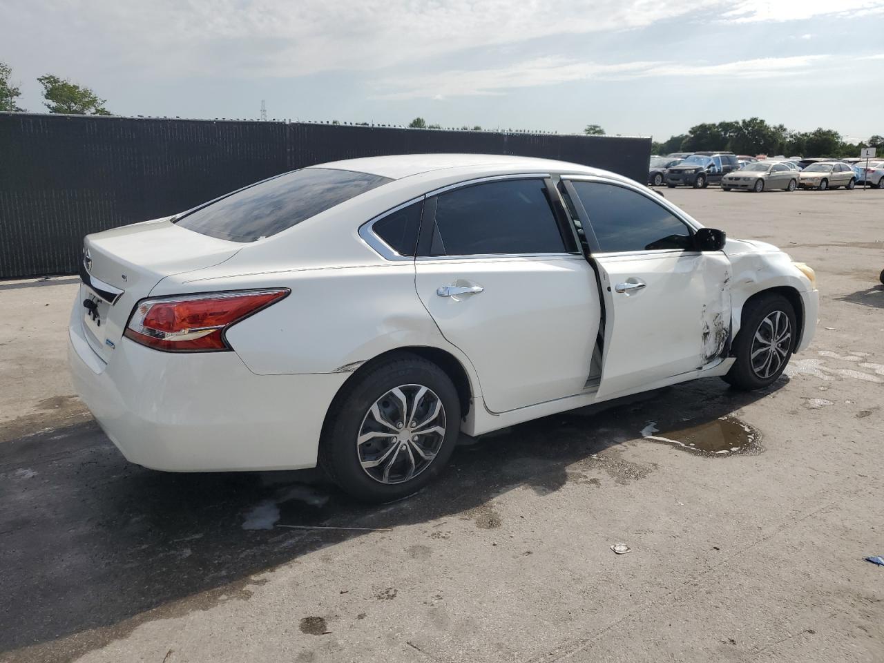 2014 Nissan Altima 2.5 - Image 3