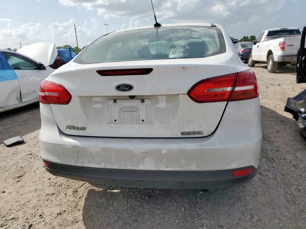 2016 Ford Focus S - Image 6