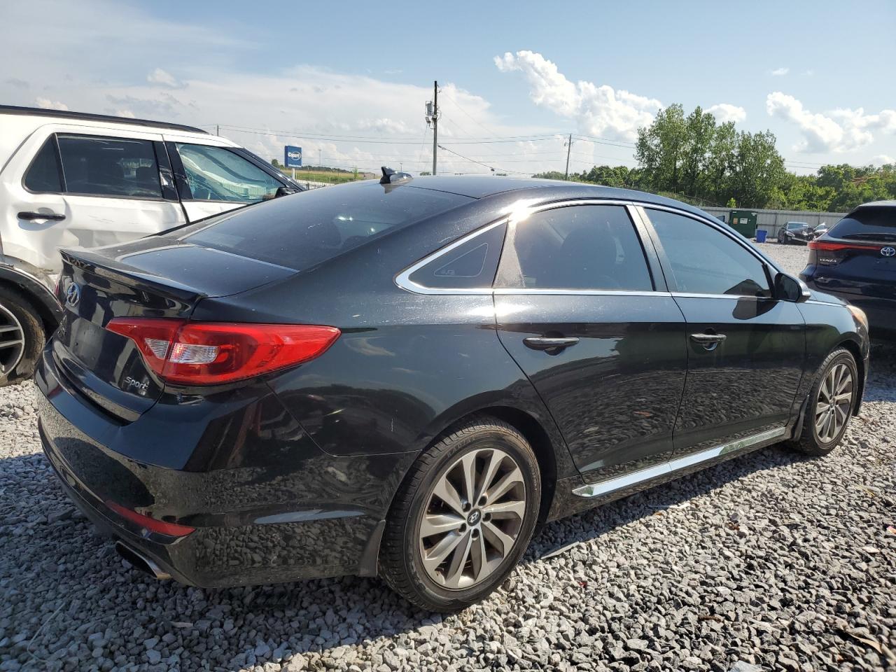 2016 Hyundai Sonata Sport - Image 3