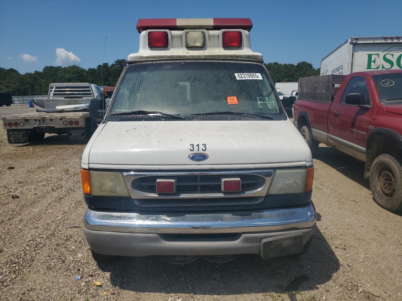 2003 Ford Econoline E350 Super Duty Van - Фото 5