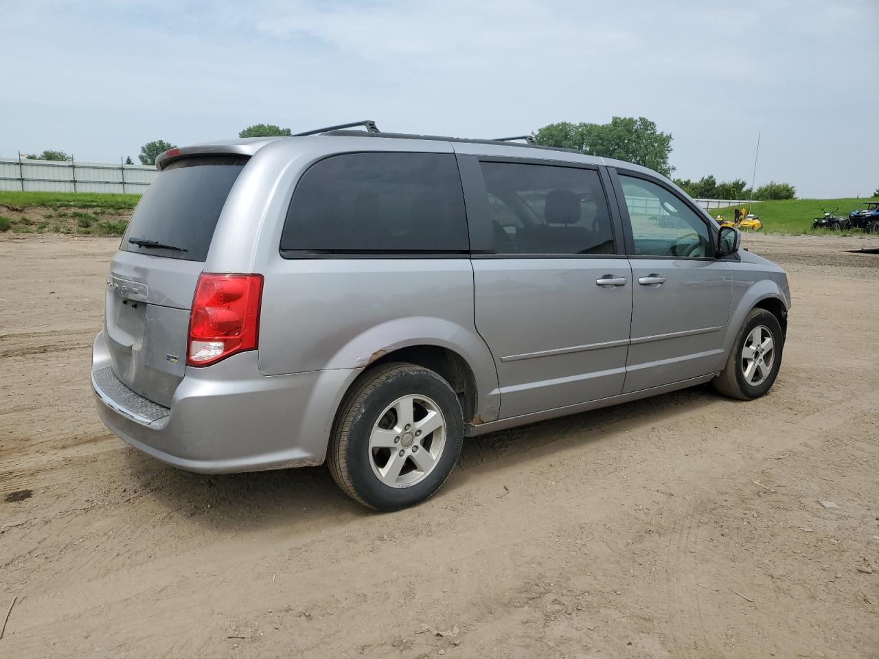 2013 Dodge Grand Caravan Sxt - Фото 3