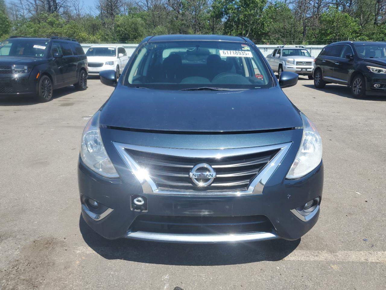2015 Nissan Versa S - Фото 5