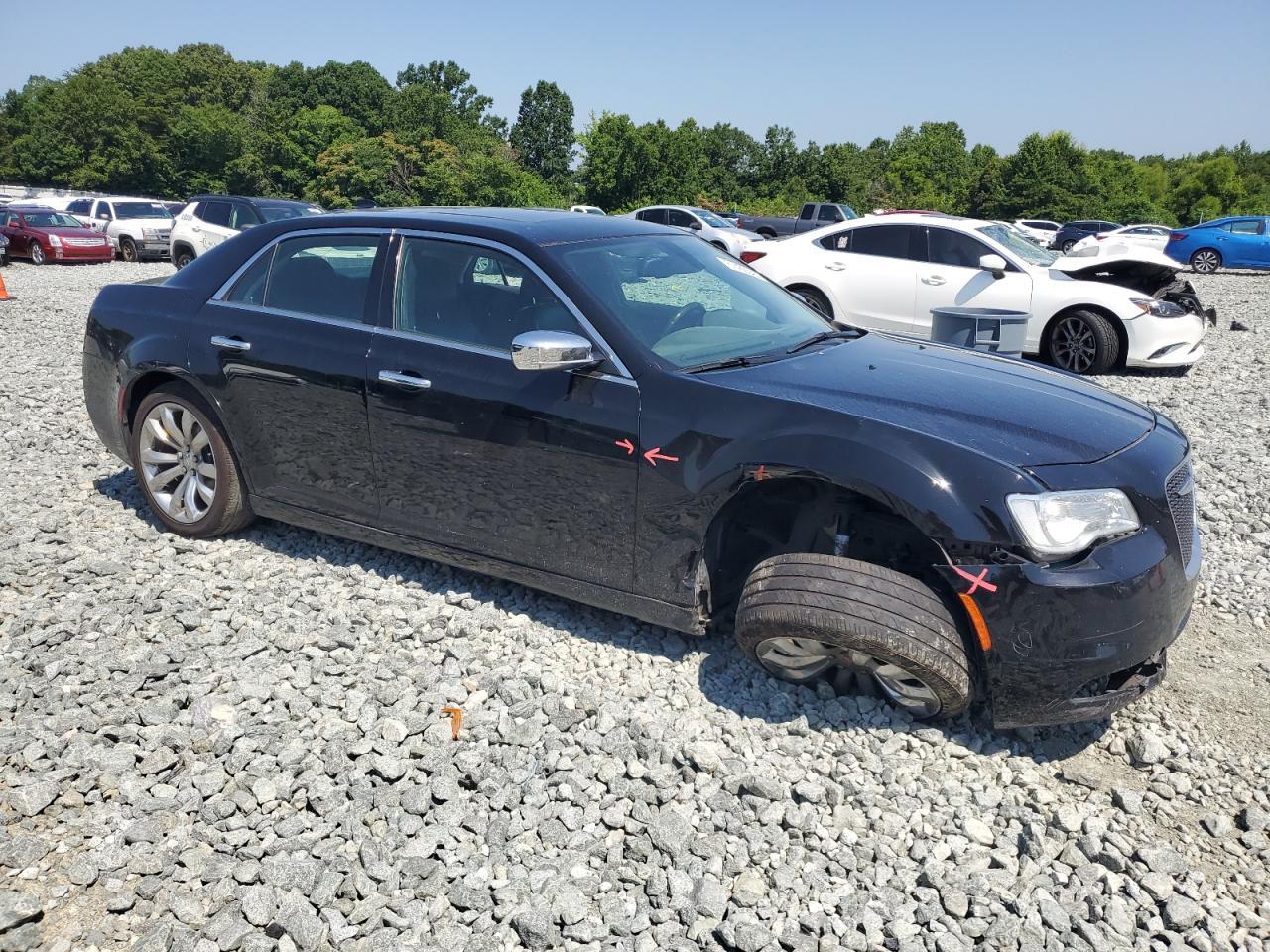 2016 Chrysler 300C - Image 4