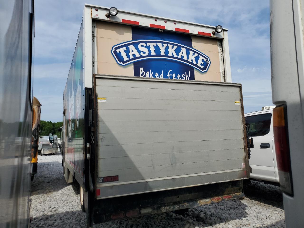 2018 Isuzu Npr Hd - Image 2