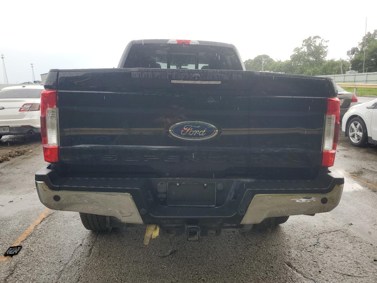 2017 Ford F250 Super Duty - Image 6