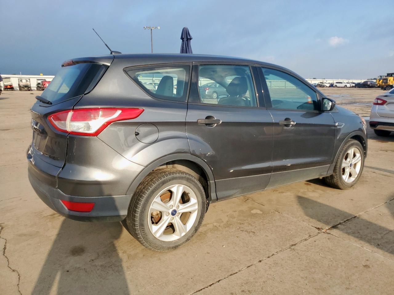2015 Ford Escape S - Фото 3