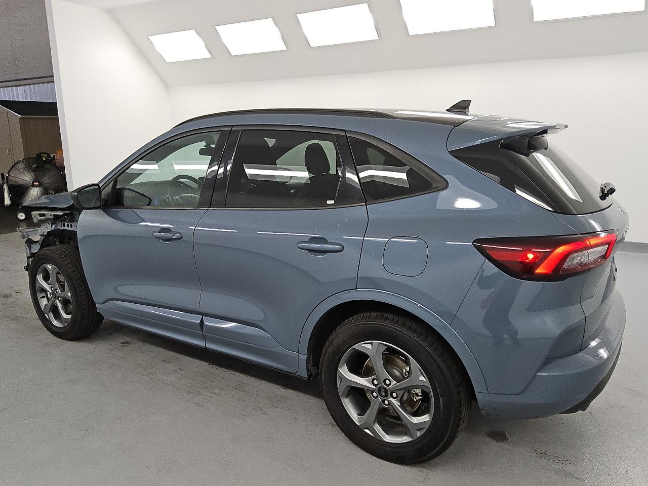 2023 Ford Escape St Line - Фото 2