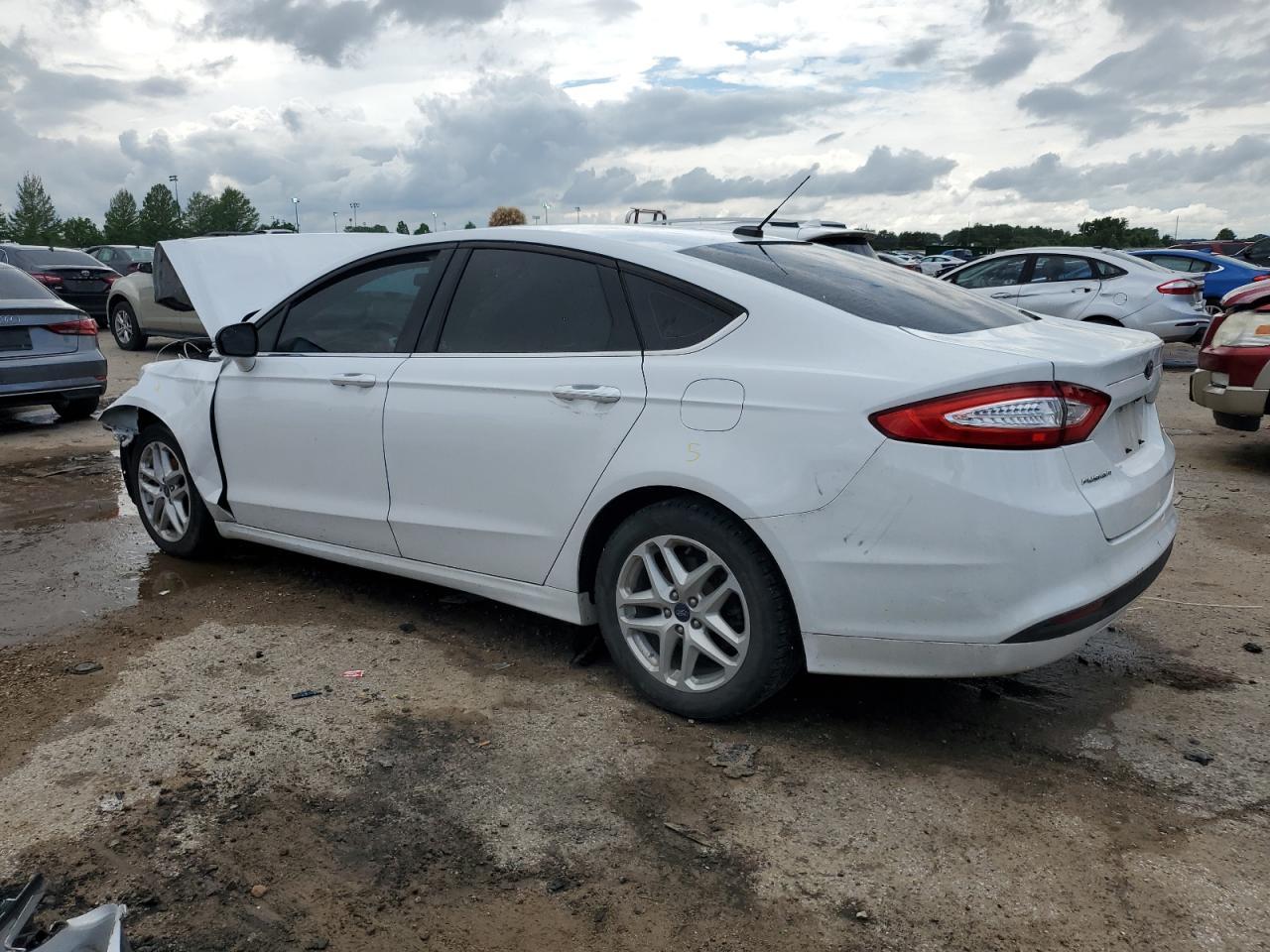 2016 Ford Fusion Se - Фото 2