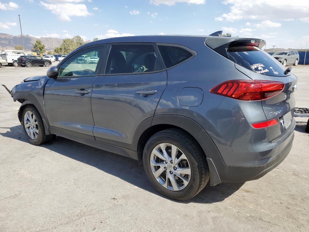 2021 Hyundai Tucson Se - Image 2
