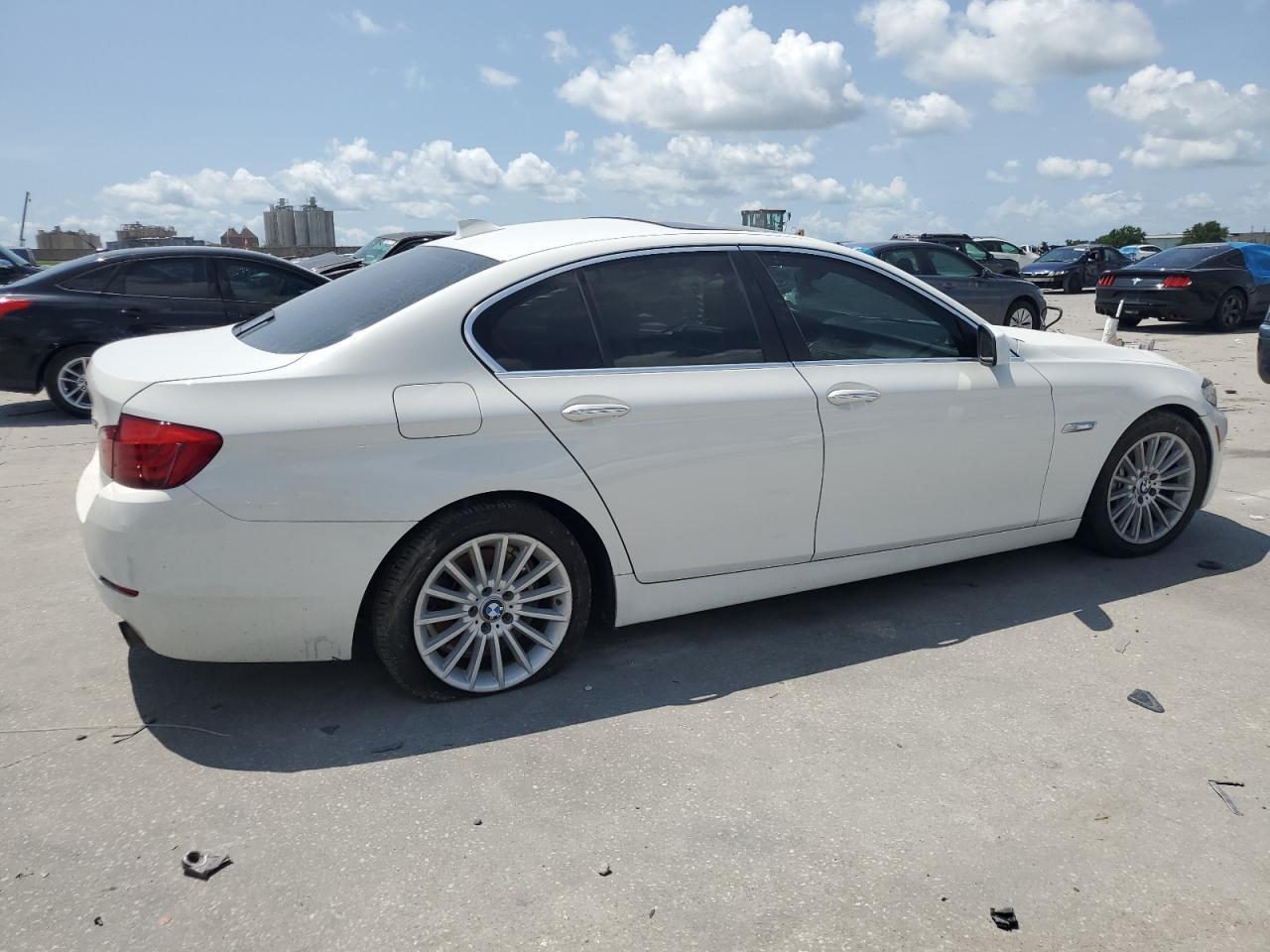 2013 BMW 535 I - Image 3