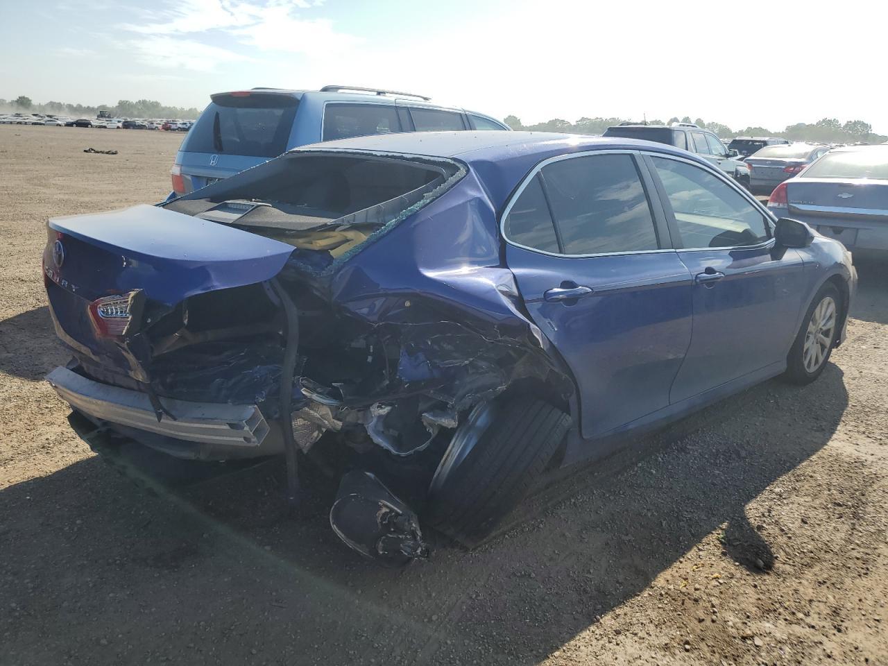 2018 Toyota Camry L - Image 3