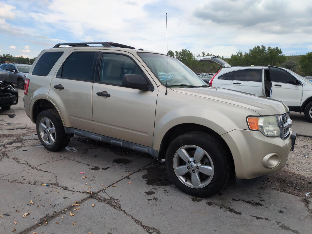 2010 Ford Escape Xlt - Фото 4