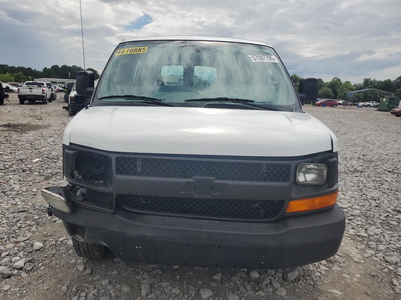 2017 Chevrolet Express G2500 - Фото 5