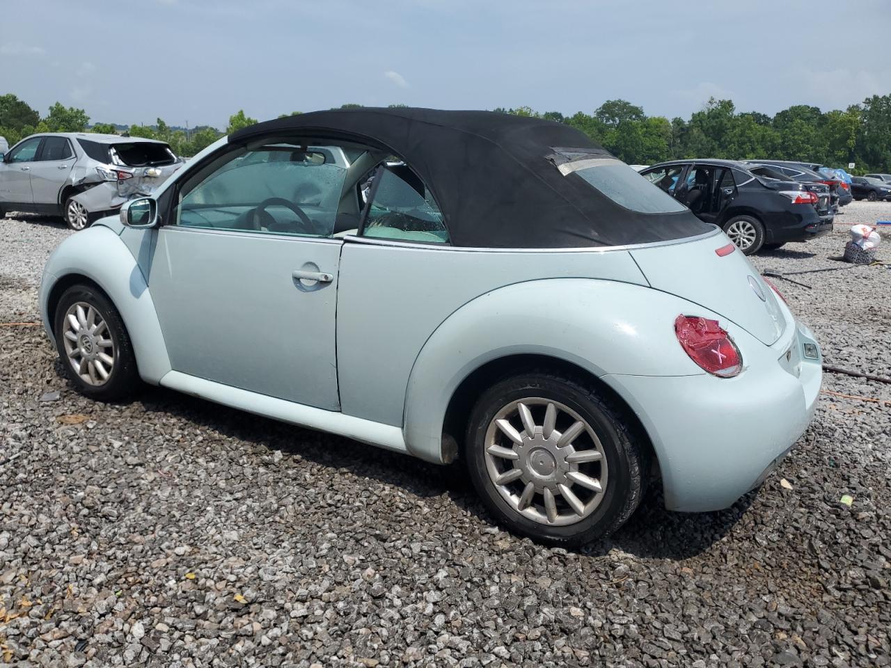 2004 Volkswagen New Beetle Gls - Image 2