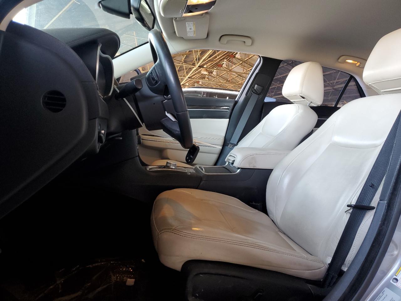 2015 Chrysler 300 Limited - Фото 7