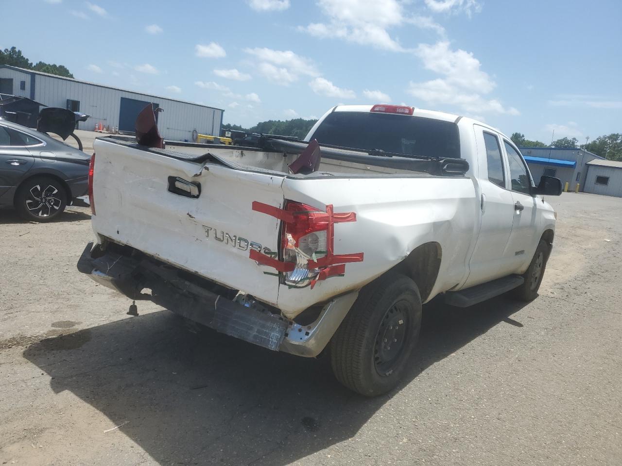 2018 Toyota Tundra Double Cab Sr - Image 3