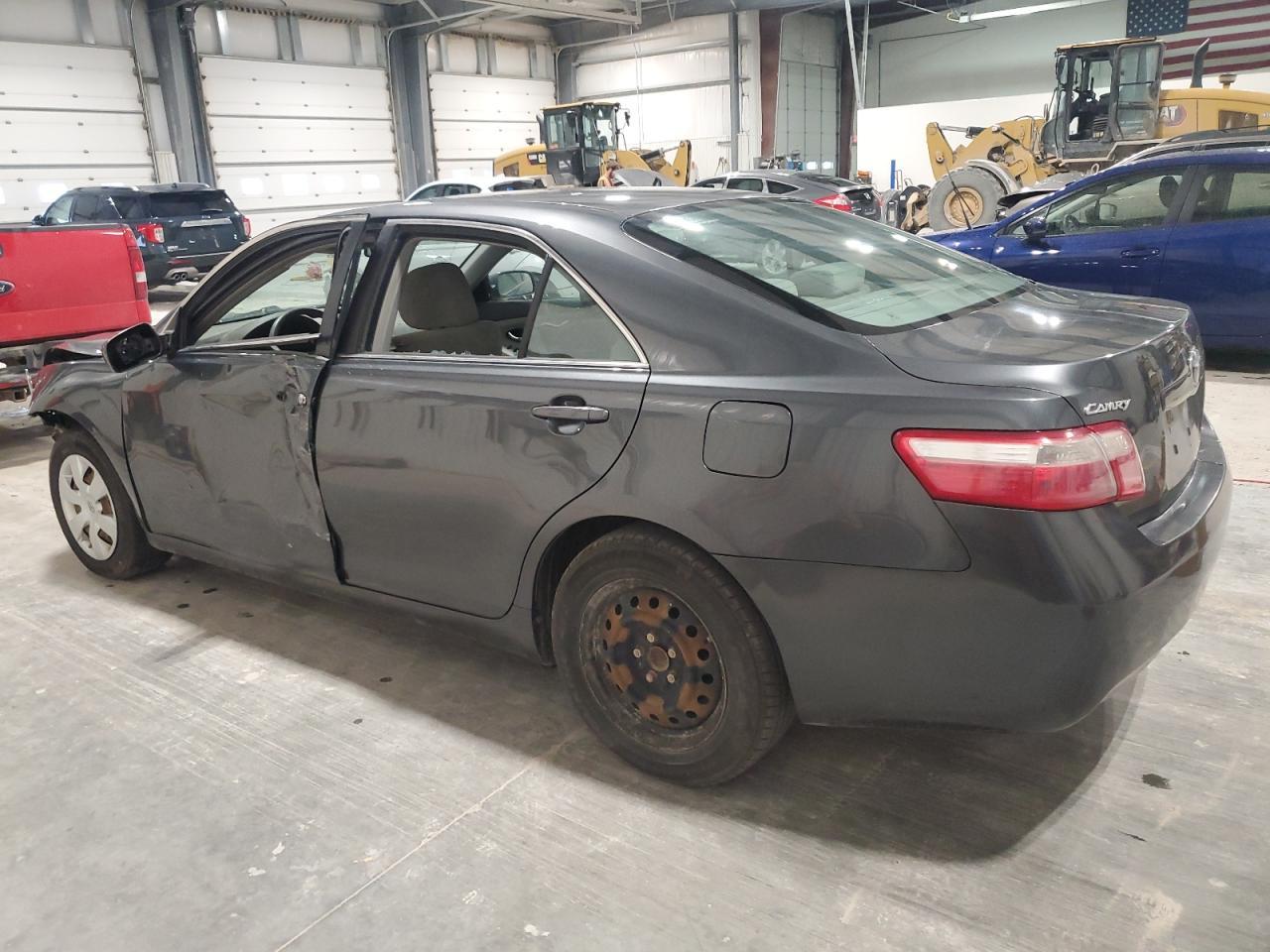2007 Toyota Camry Ce - Фото 2