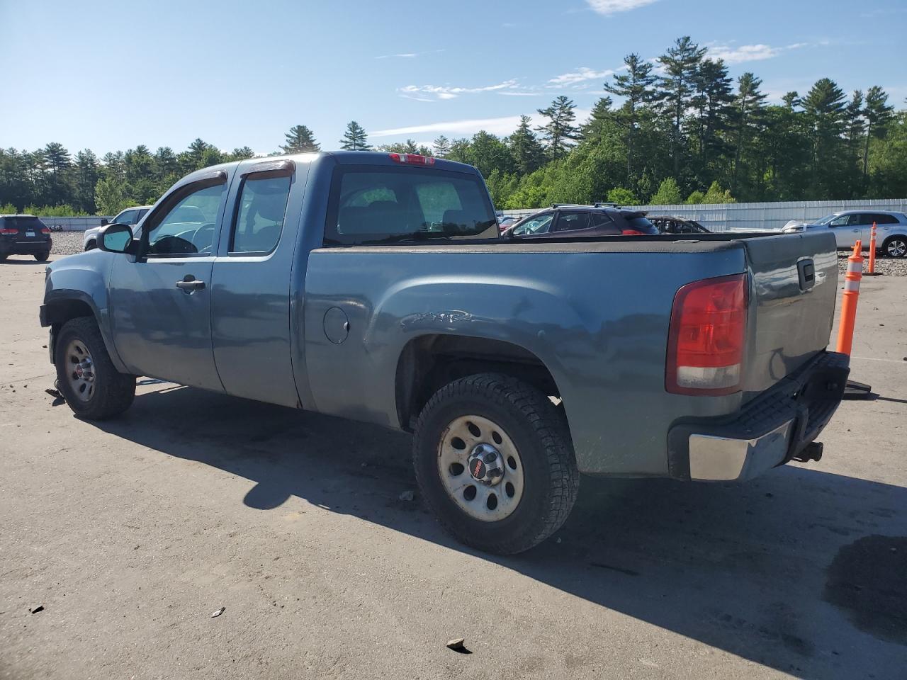 2011 GMC Sierra K1500 - Фото 2