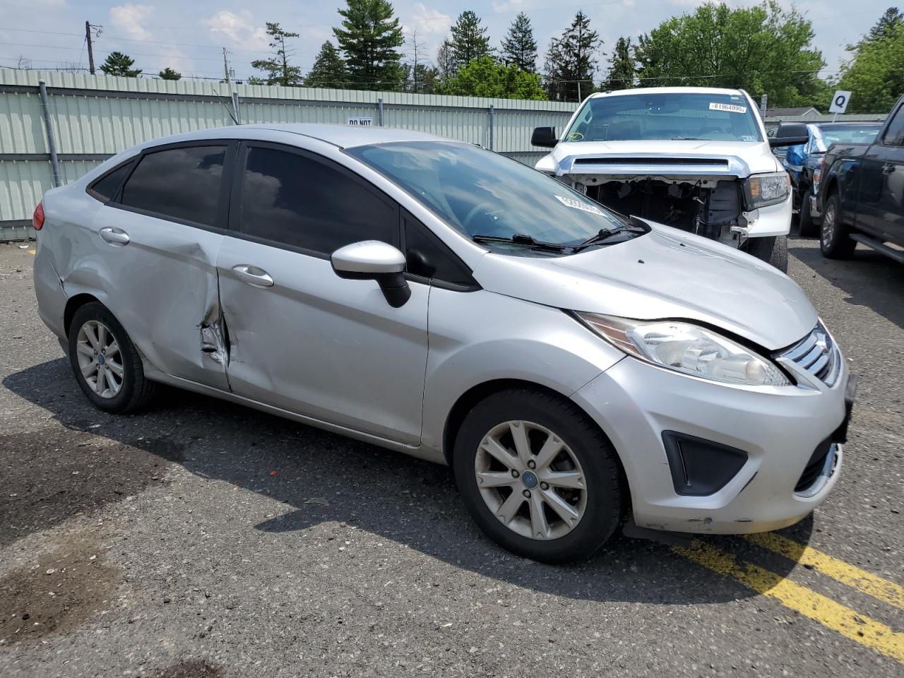 2012 Ford Fiesta Se - Фото 4