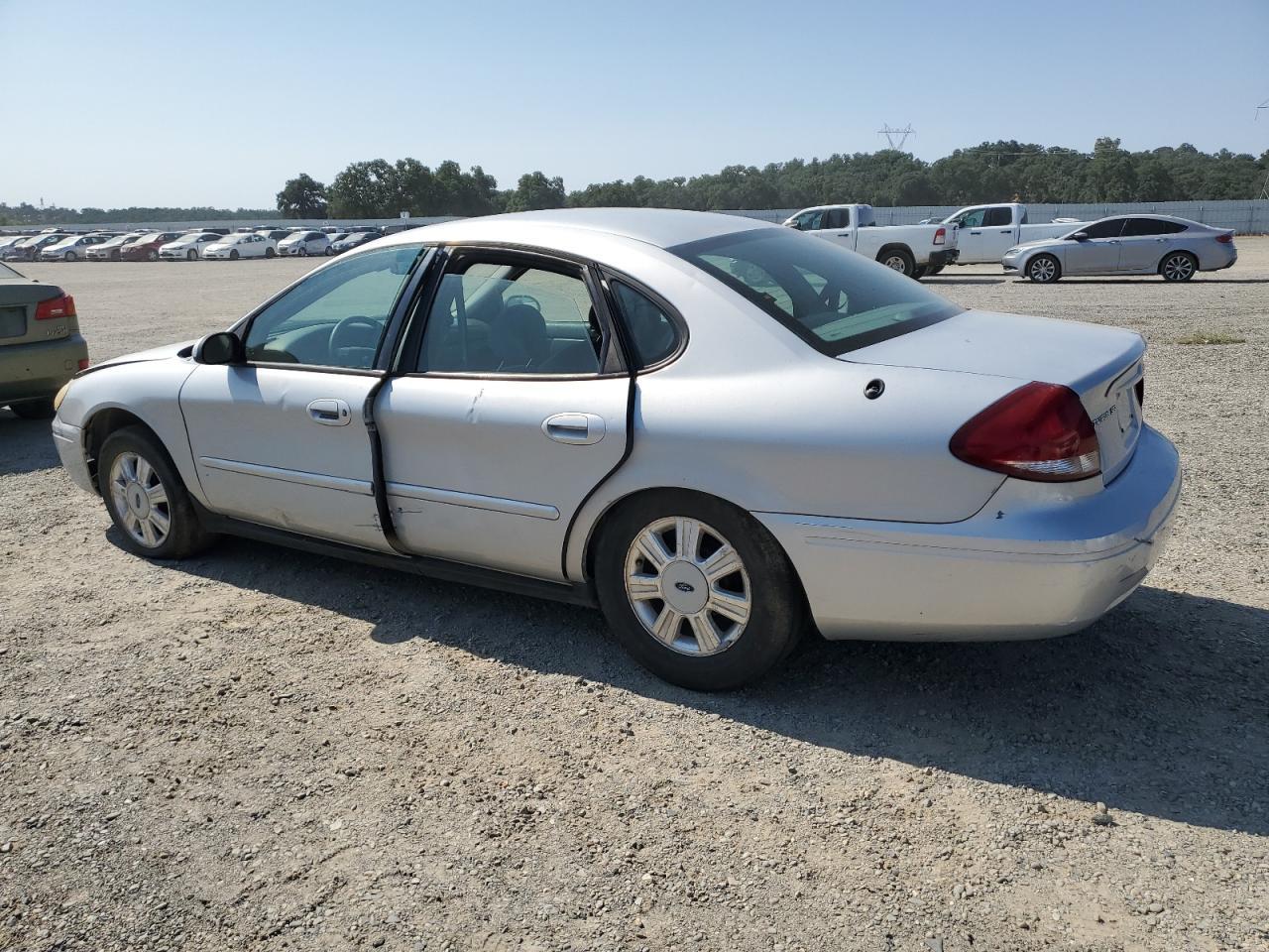 2006 Ford Taurus Sel - Image 2
