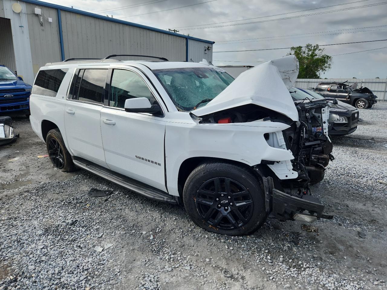 2016 Chevrolet Suburban K1500 Lt - Image 4