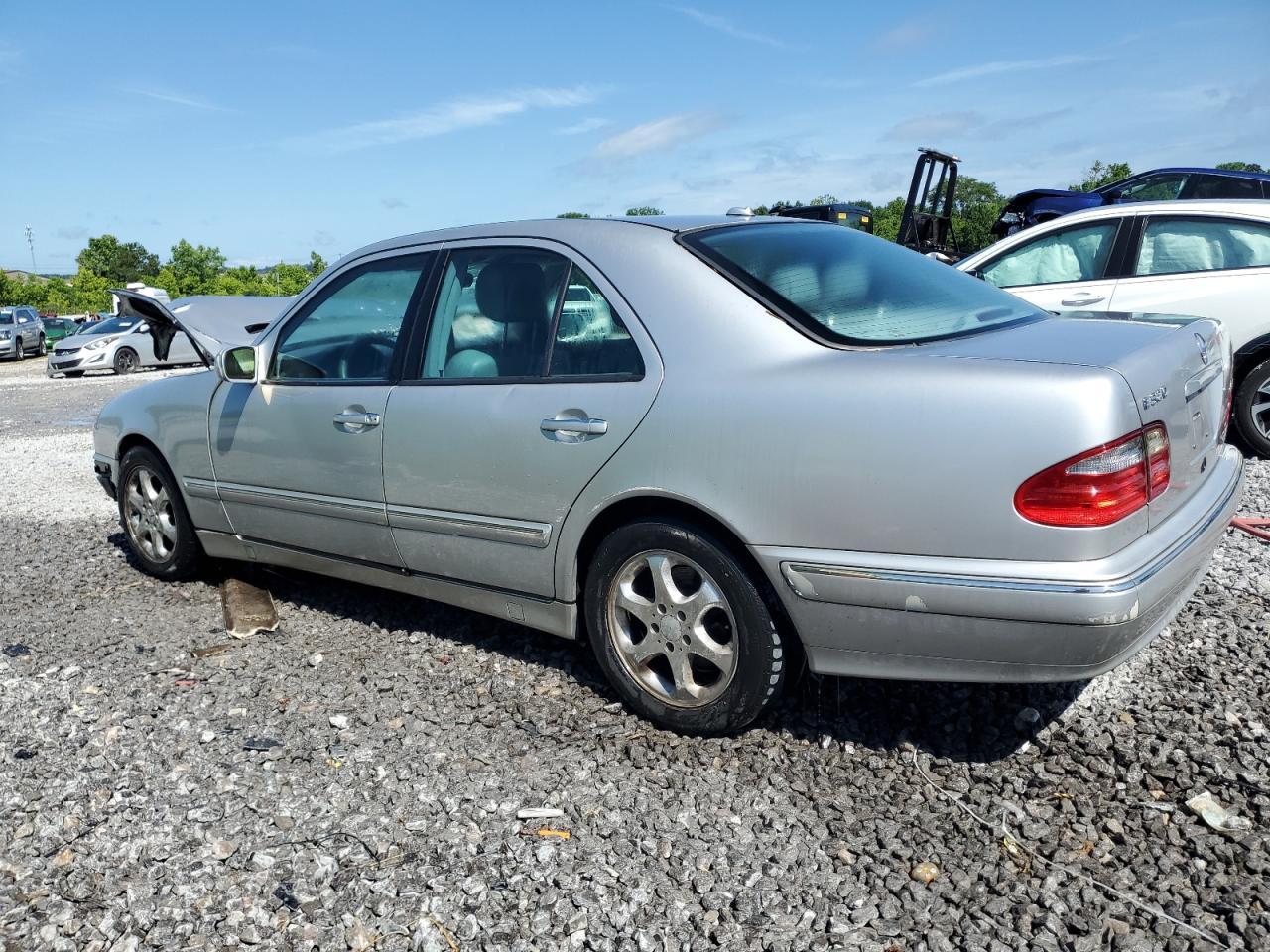 2002 Mercedes-Benz E 320 - Фото 2