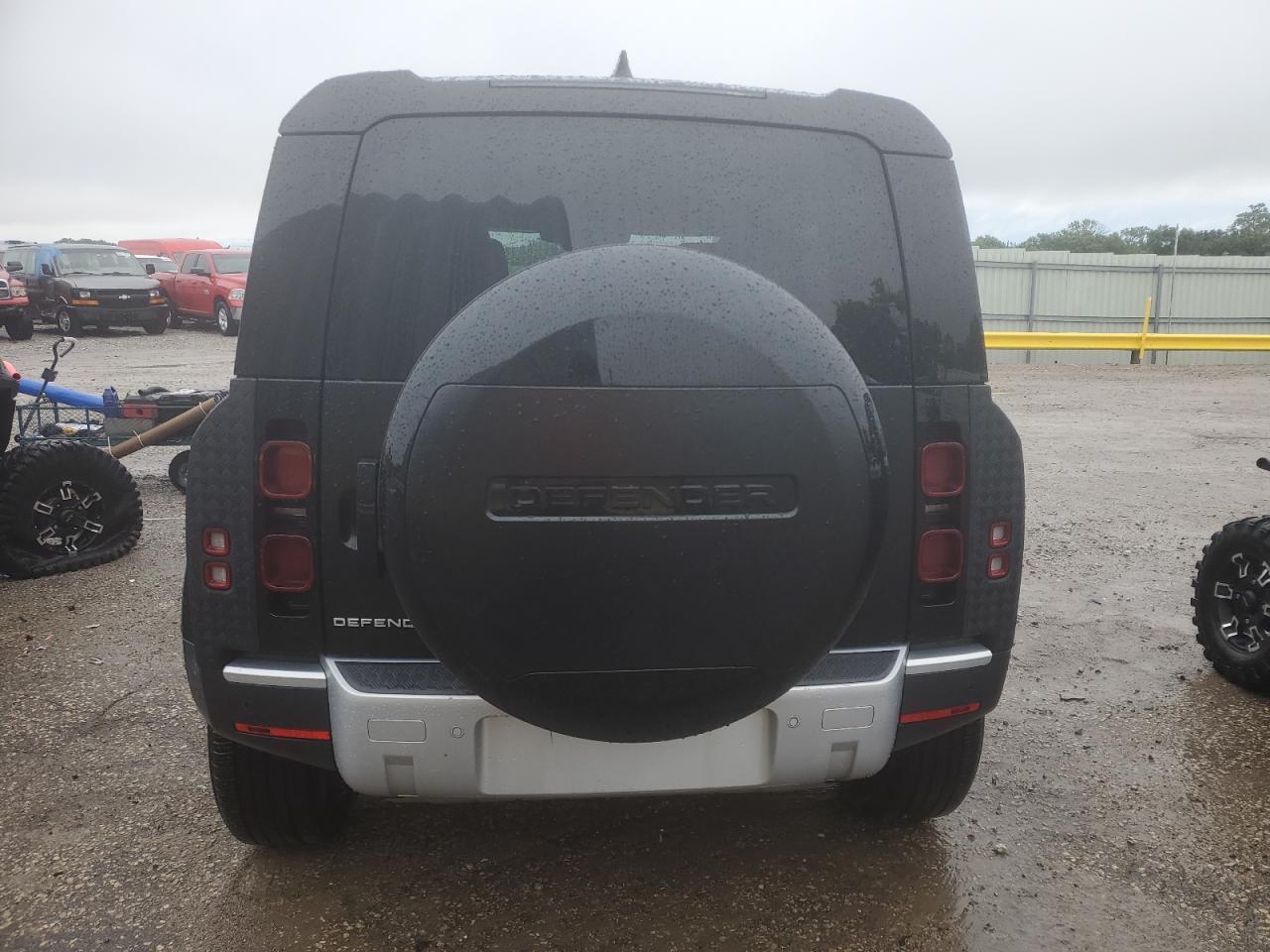 2024 Land Rover Defender 110 S - Image 6