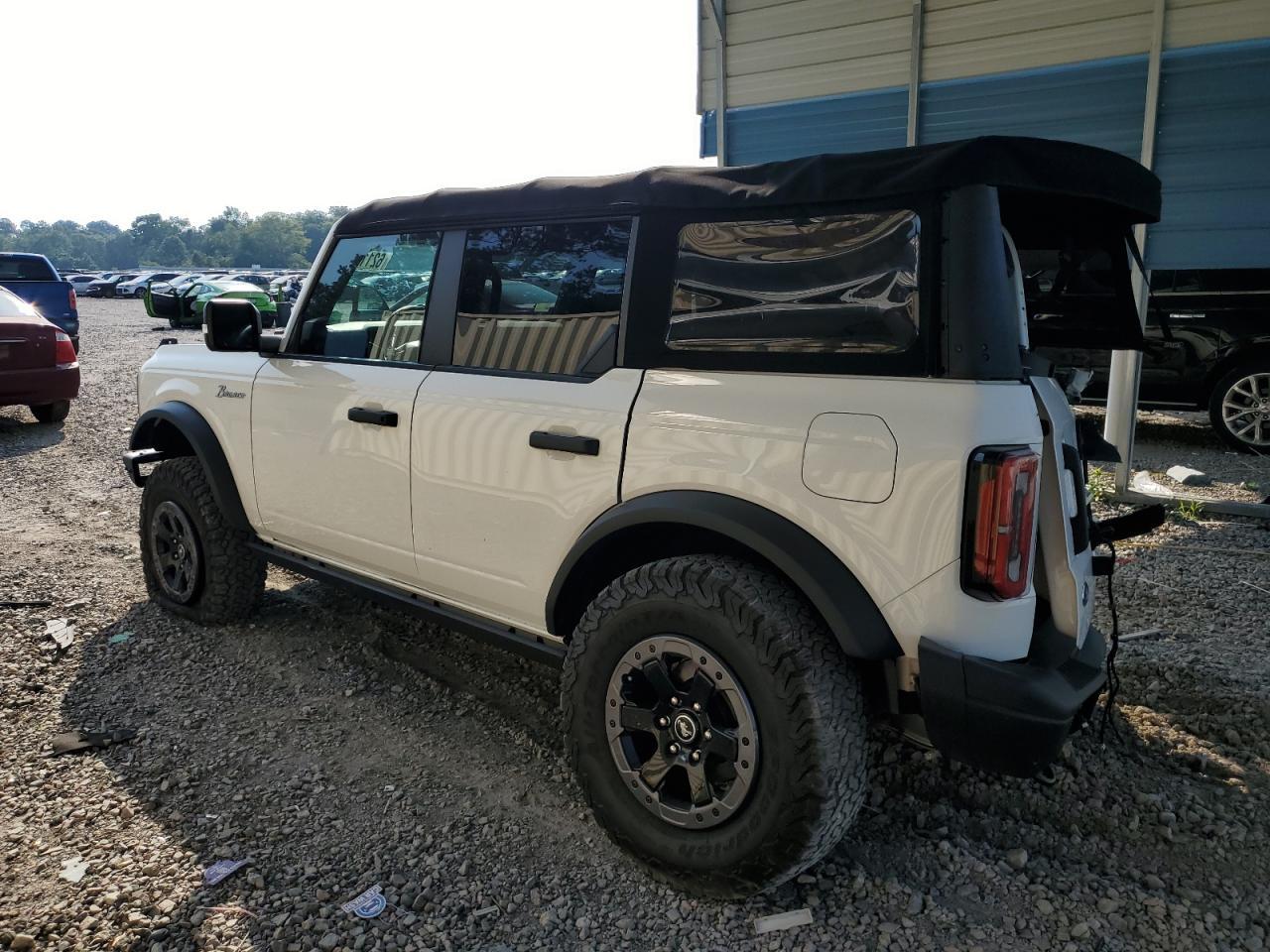 2021 Ford Bronco Base - Фото 2
