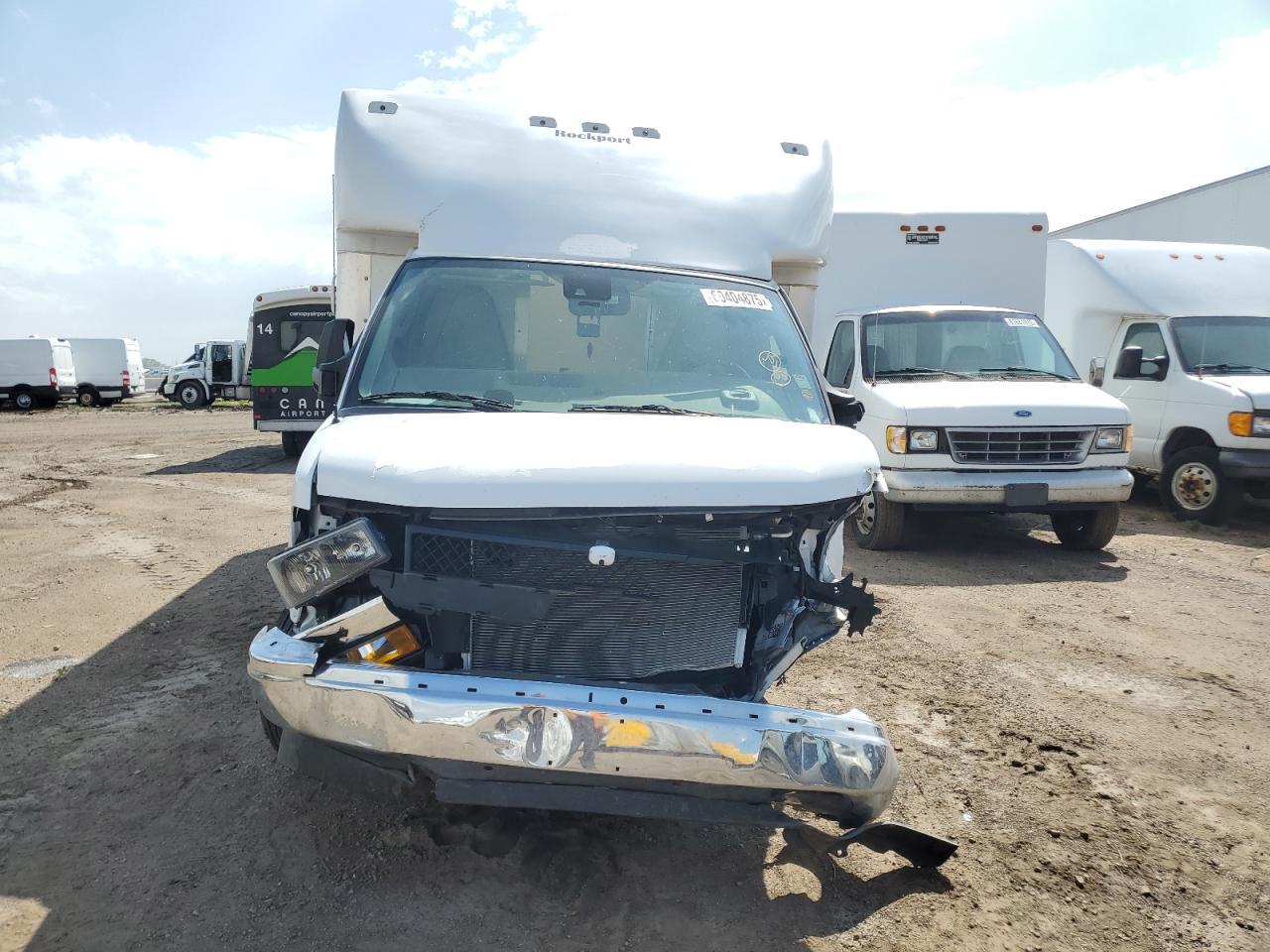 2022 Chevrolet Express G3500 - Фото 5