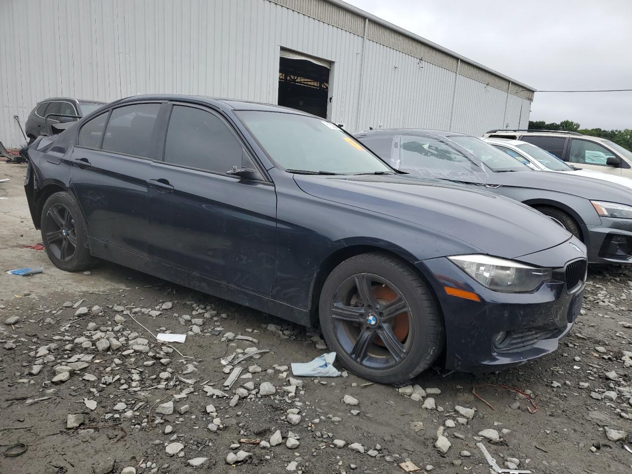2015 BMW 320 I xDrive - Фото 4
