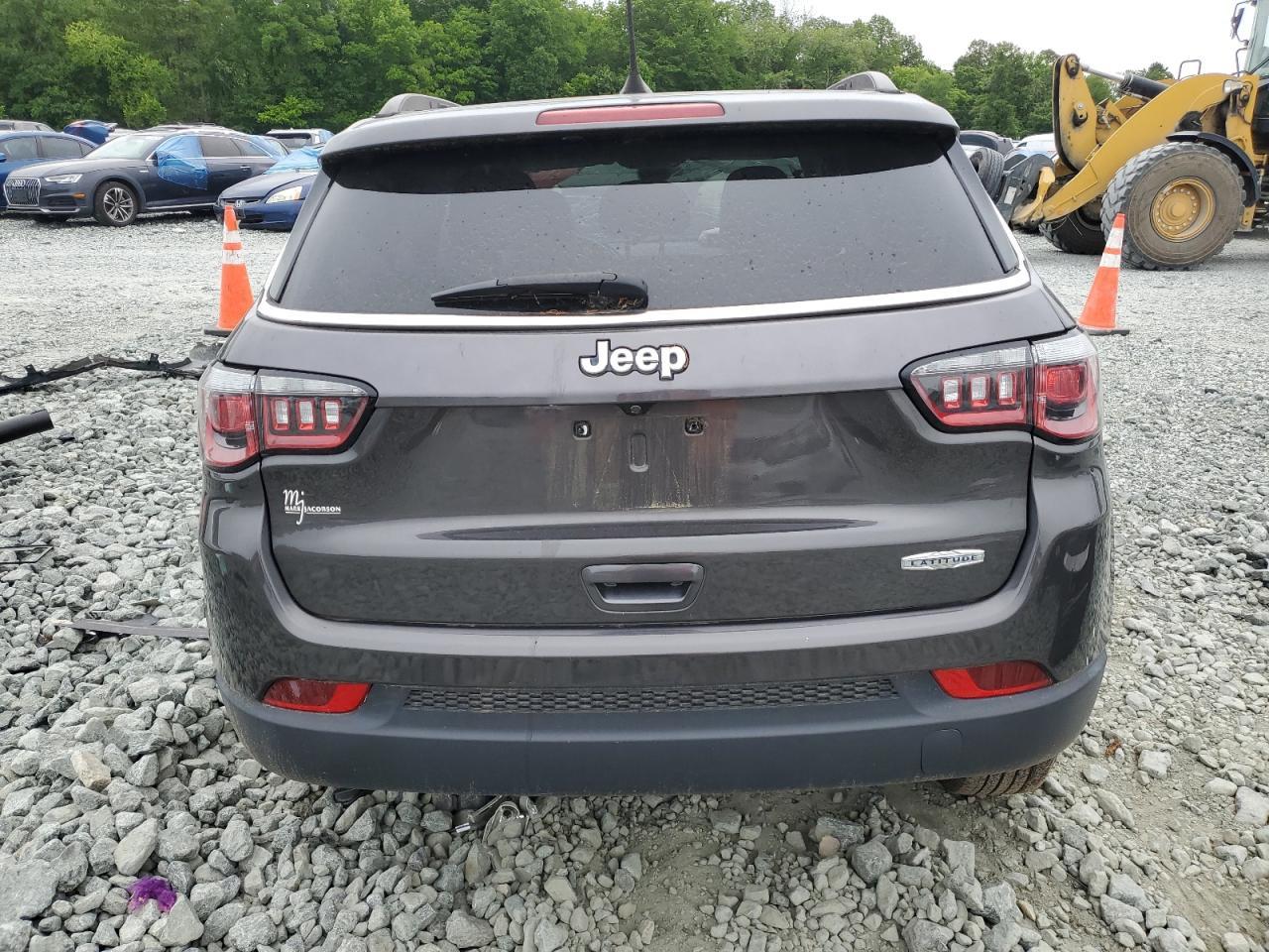 2019 Jeep Compass Latitude - Image 6
