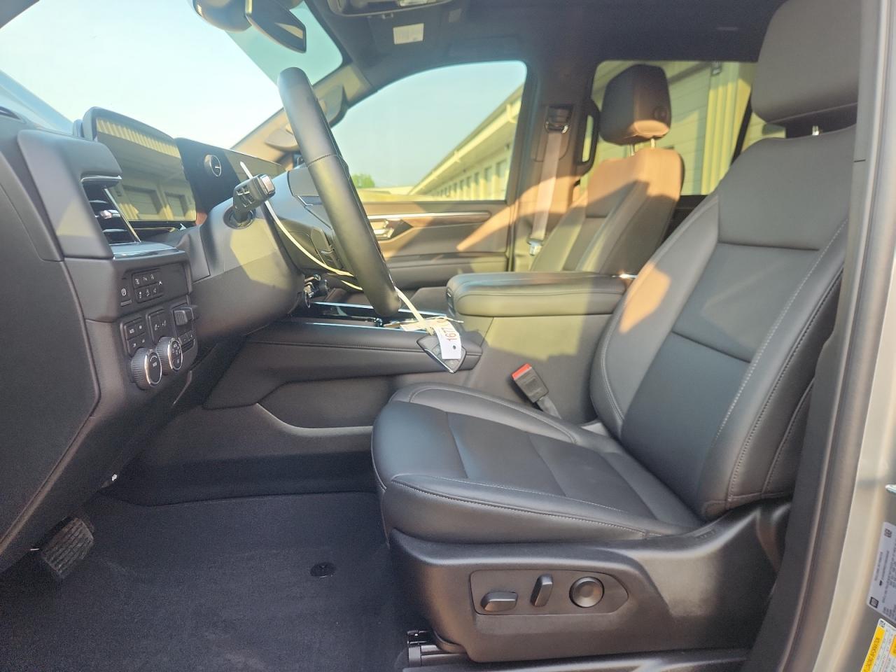 2025 Chevrolet Tahoe K1500 Z71 - Image 7