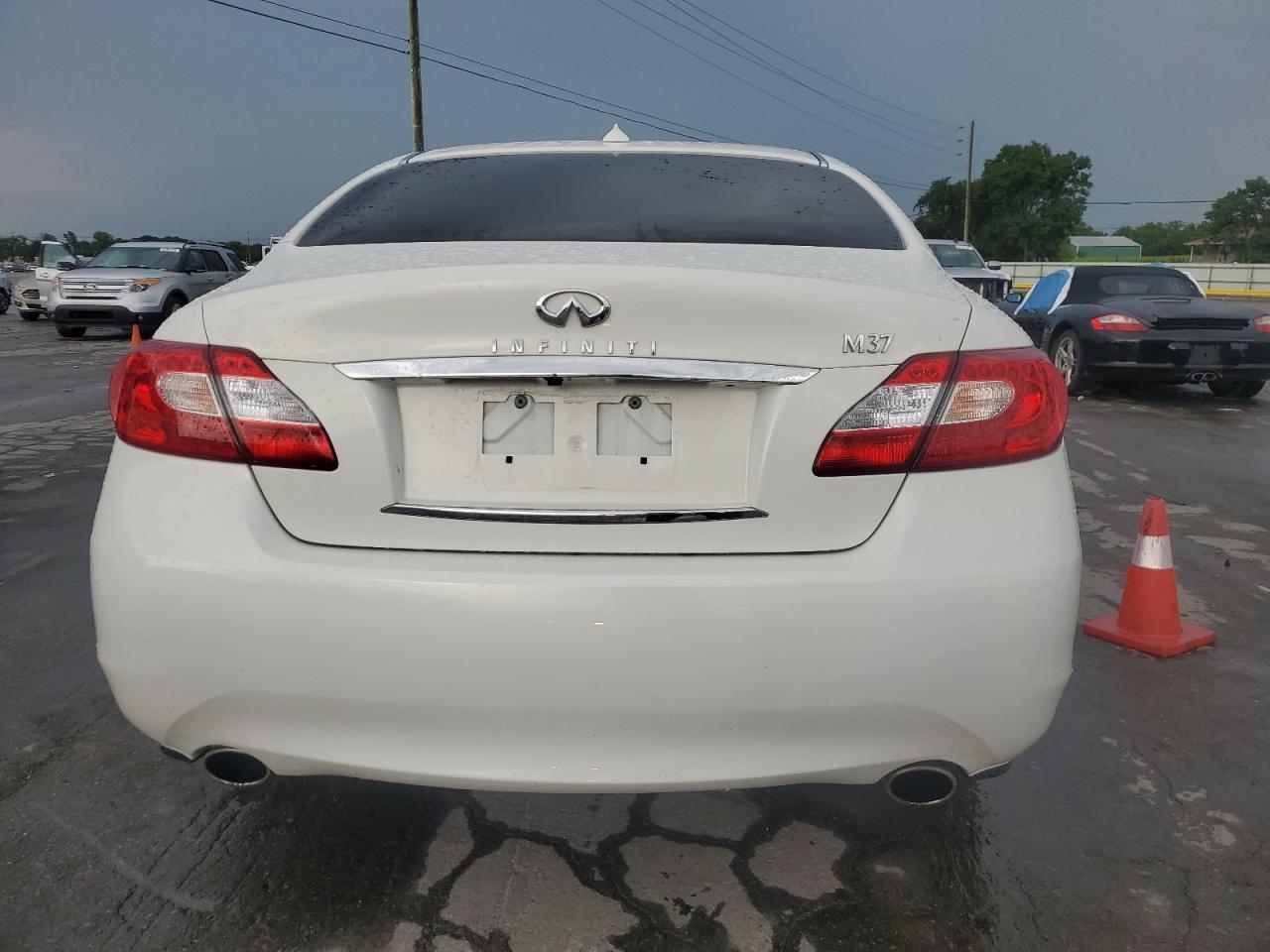 2012 Infiniti M37 - Image 6
