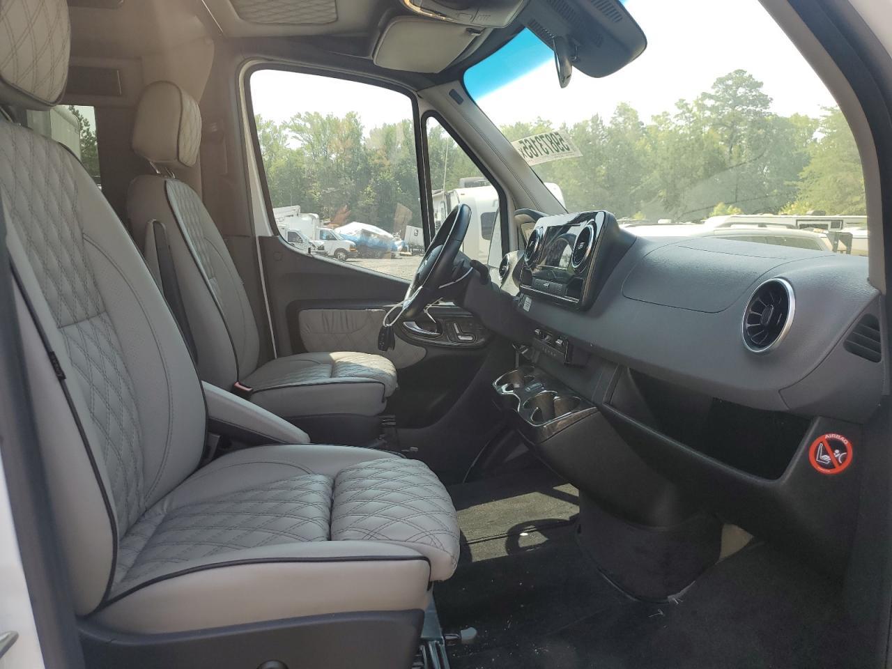 2020 Mercedes-Benz Sprinter 3500 - Фото 5