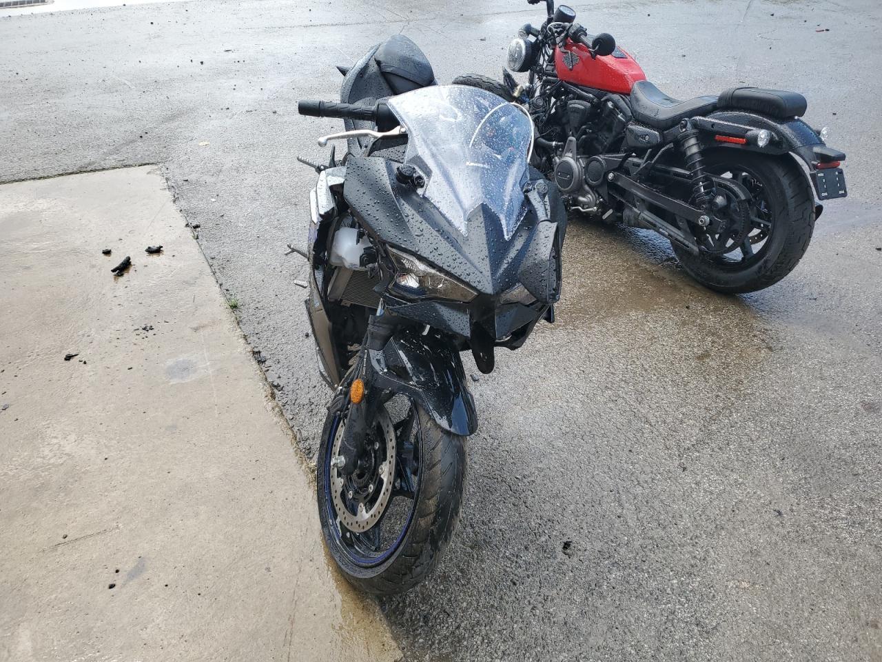 2025 Kawasaki Ex500 - Фото 2