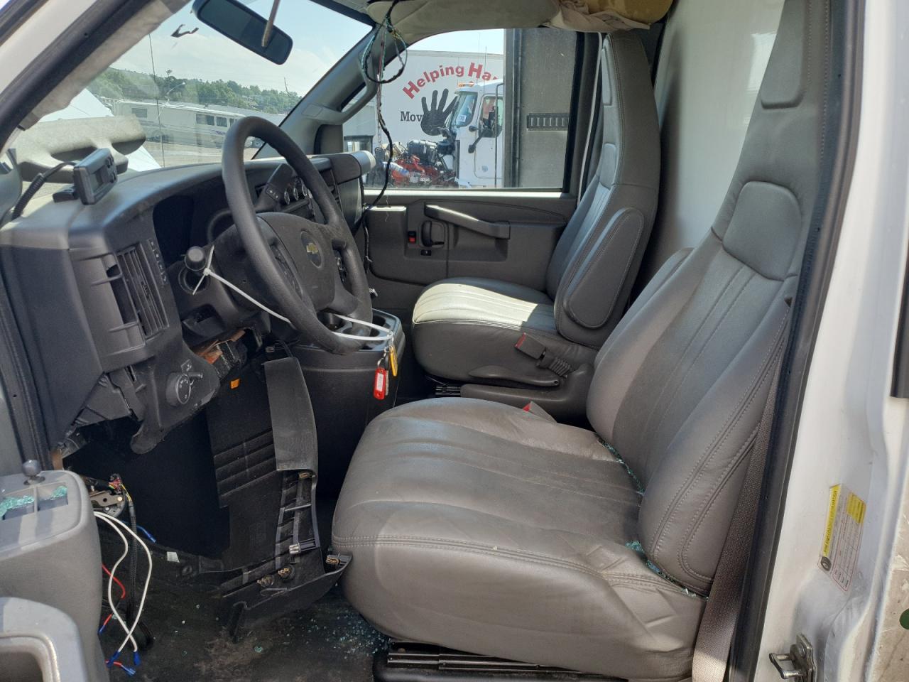 2023 Chevrolet Express G3500 - Фото 7