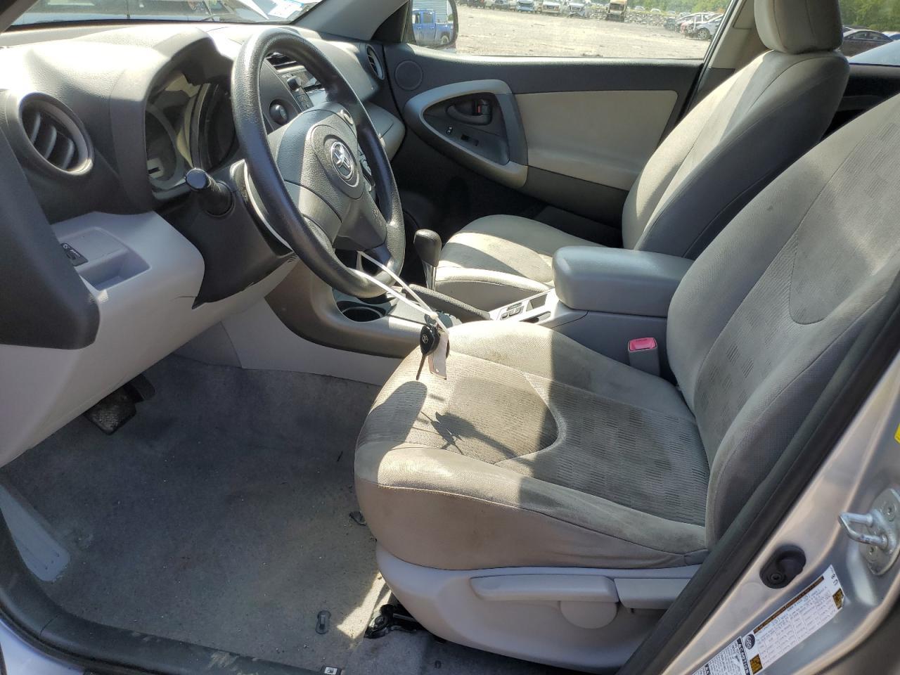 2010 Toyota Rav4 Base - Image 7