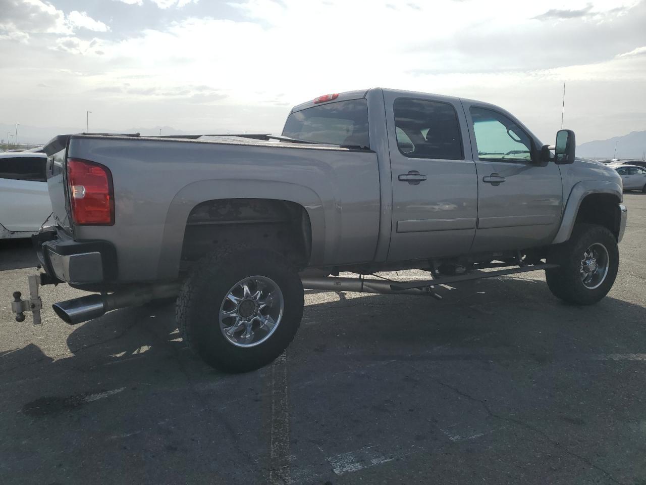 2008 Chevrolet Silverado K2500 Heavy Duty - Фото 3