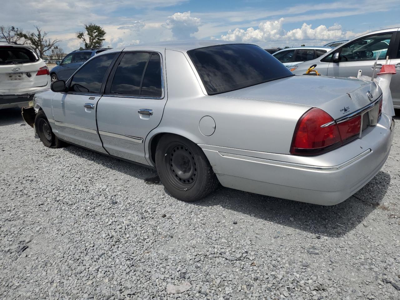1999 Mercury Grand Marquis Gs - Фото 2