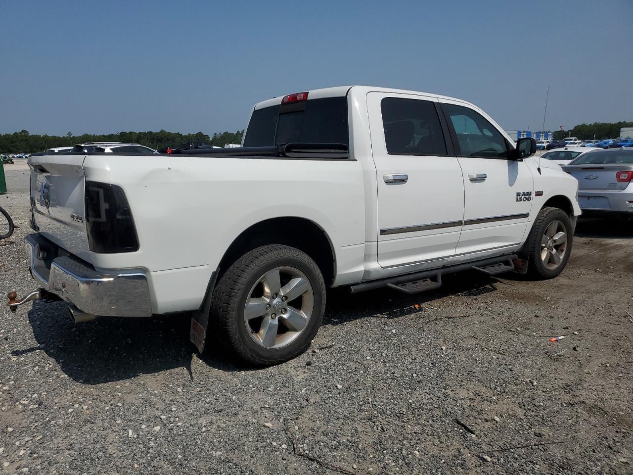 2015 Ram 1500 Slt - Image 3