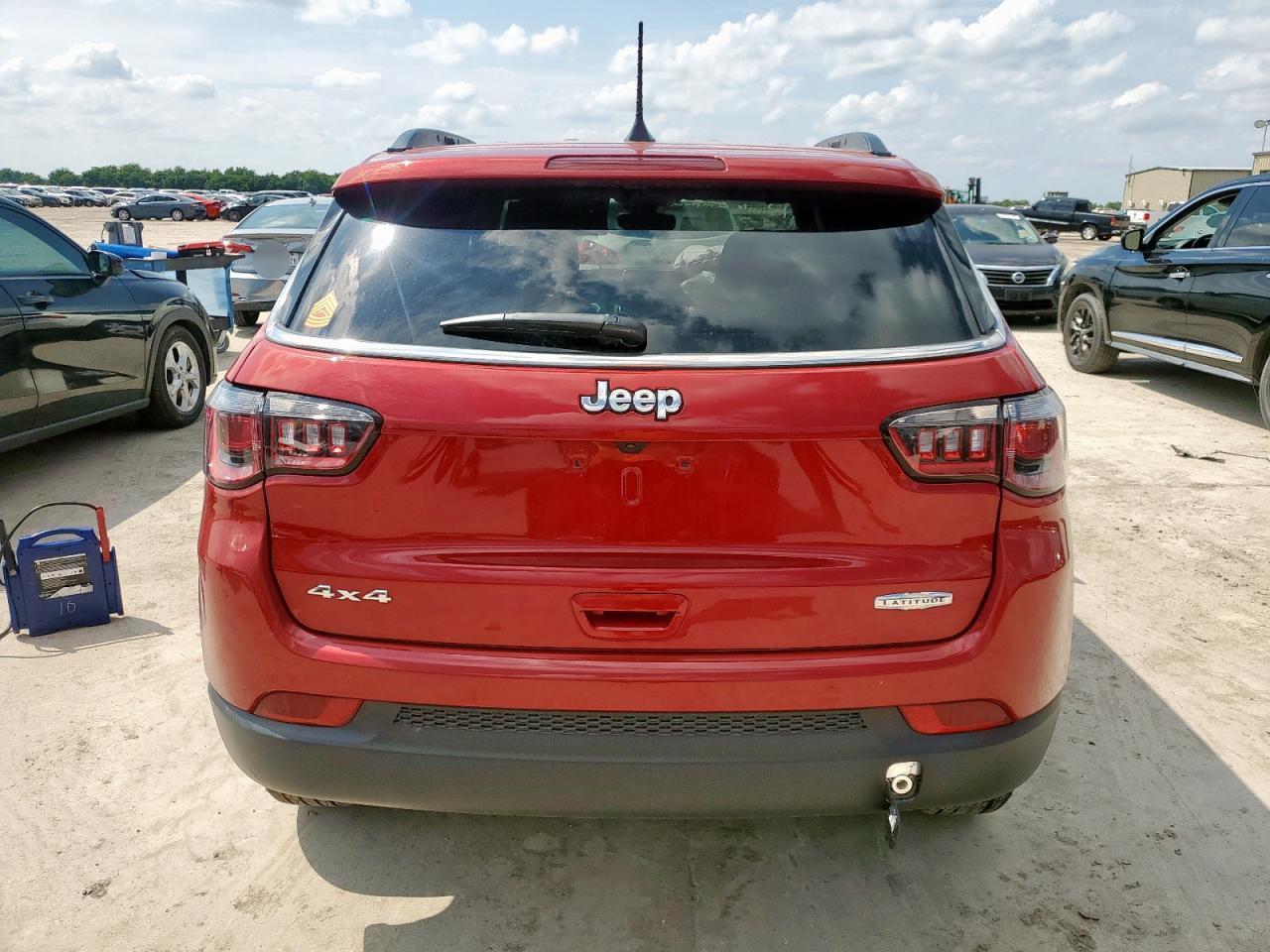 2025 Jeep Compass Latitude - Фото 6