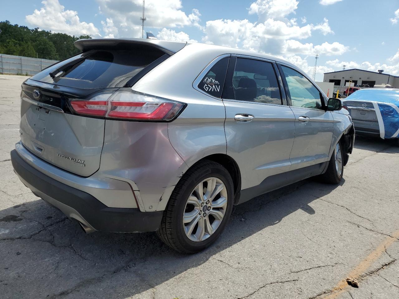 2020 Ford Edge Titanium - Фото 3