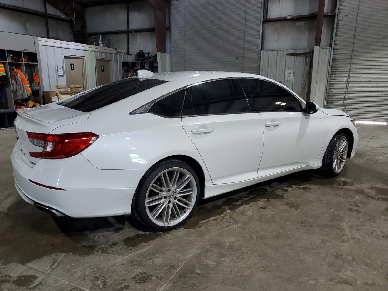 2020 Honda Accord Sport - Image 3