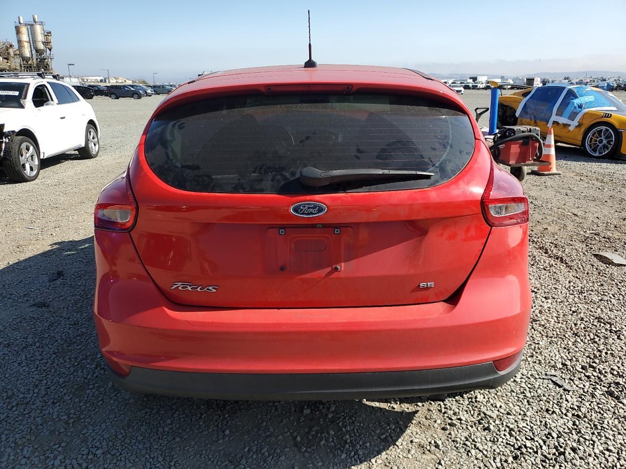 2017 Ford Focus Se - Фото 6