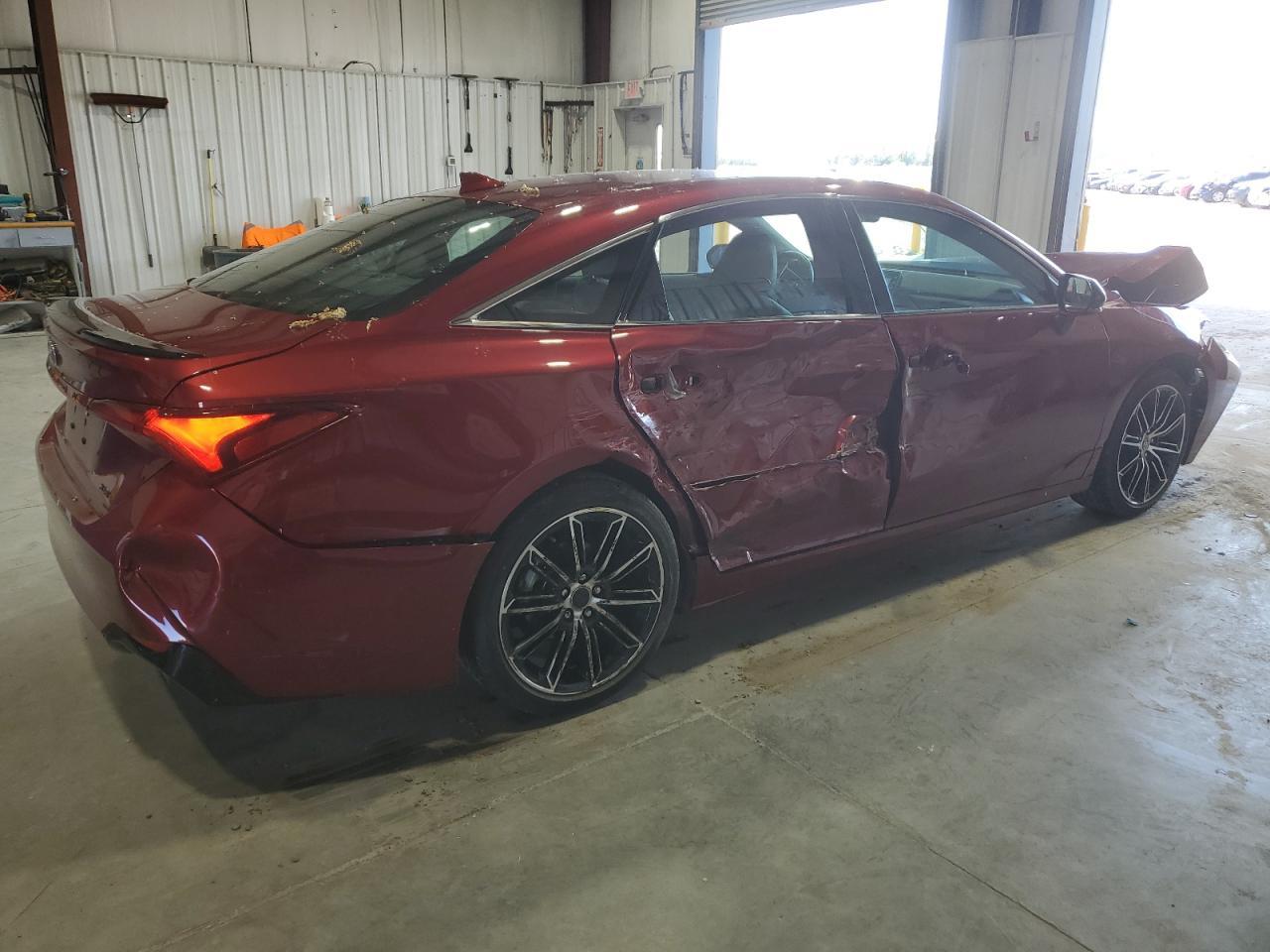 2020 Toyota Avalon Xse - Фото 3