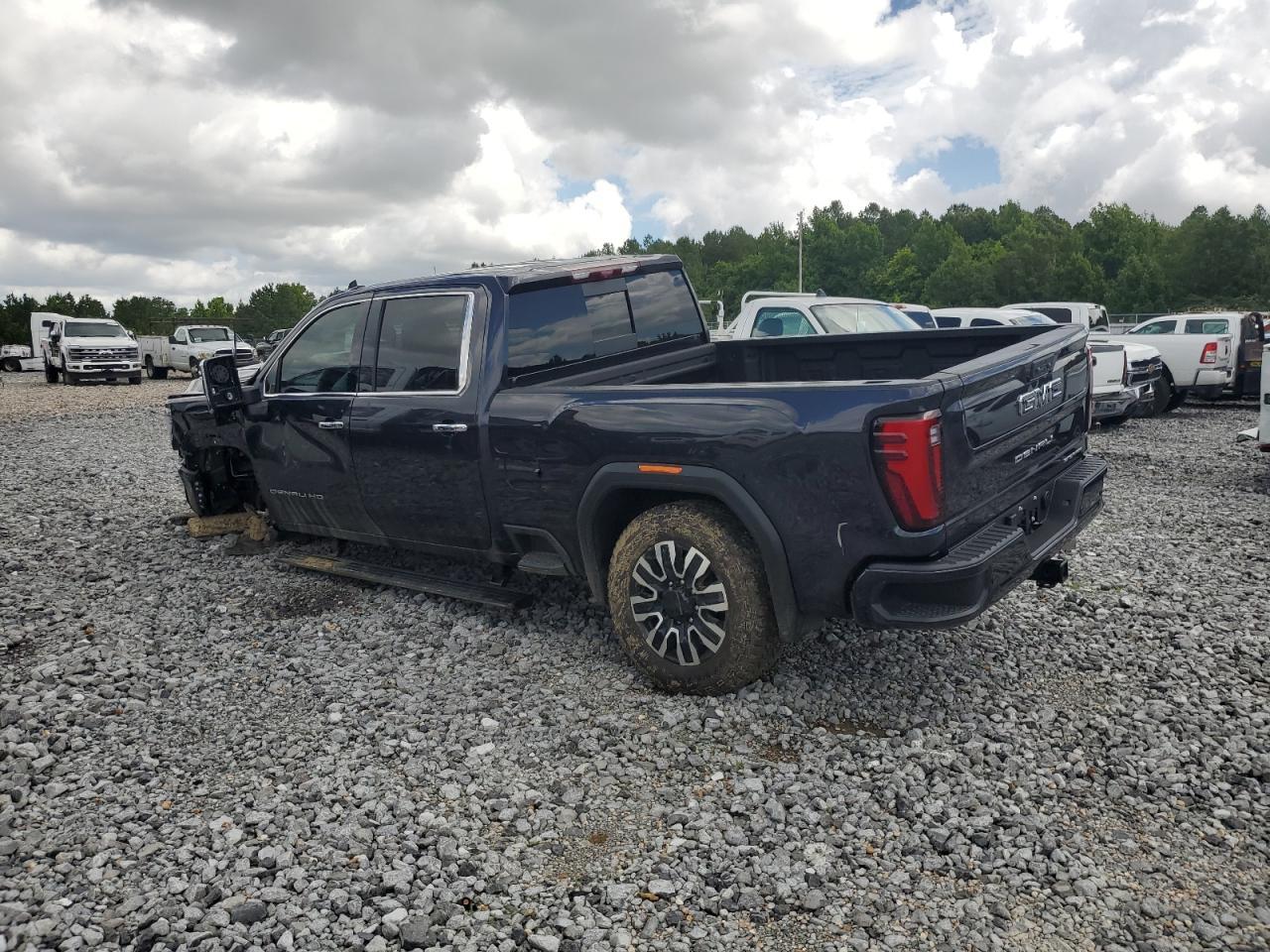 2025 GMC Sierra K2500 Denali Ultimate - Image 2