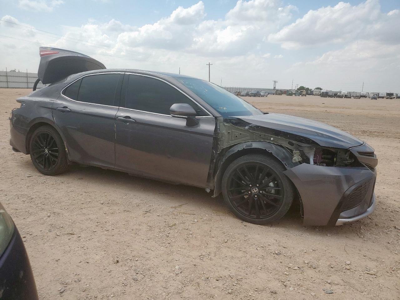 2022 Toyota Camry Xse - Фото 4