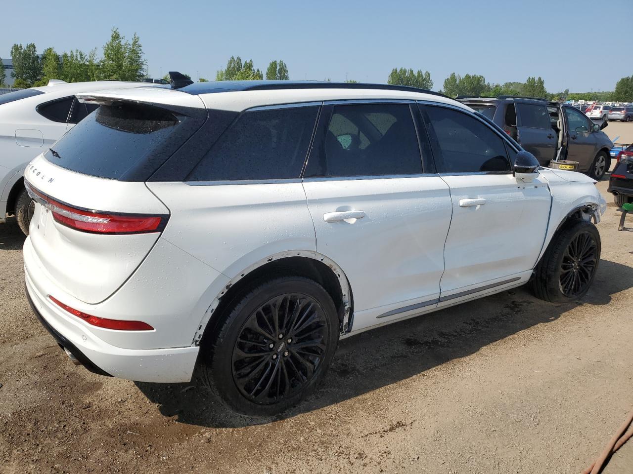 2023 Lincoln Corsair Reserve - Фото 3